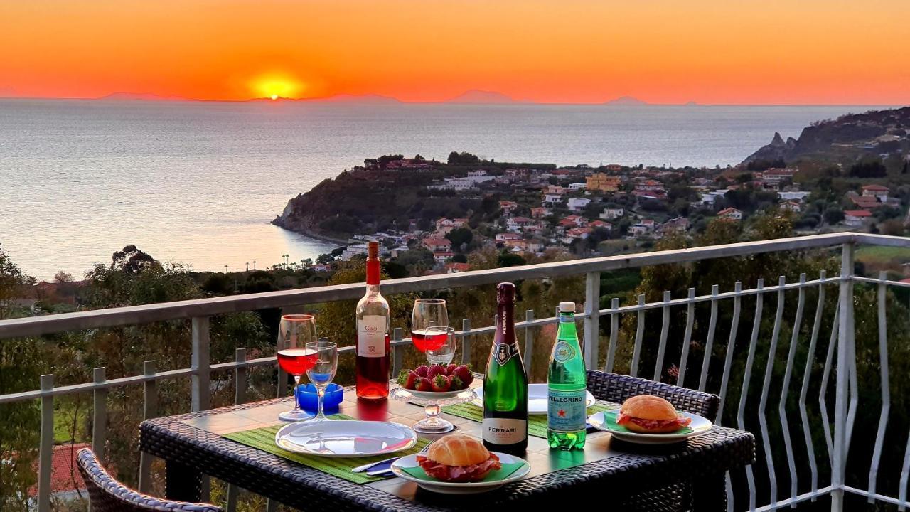 Naturamare Apartments - Piscina Idromassaggio Con Vista Mare Aperta Fino Alle Ore 22-00 Capo Vaticano Bagian luar foto