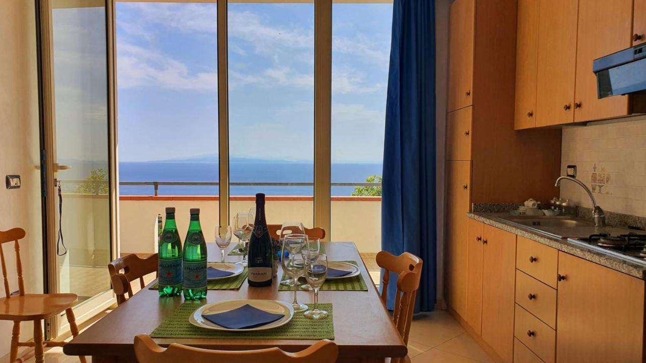 Naturamare Apartments - Piscina Idromassaggio Con Vista Mare Aperta Fino Alle Ore 22-00 Capo Vaticano Bagian luar foto