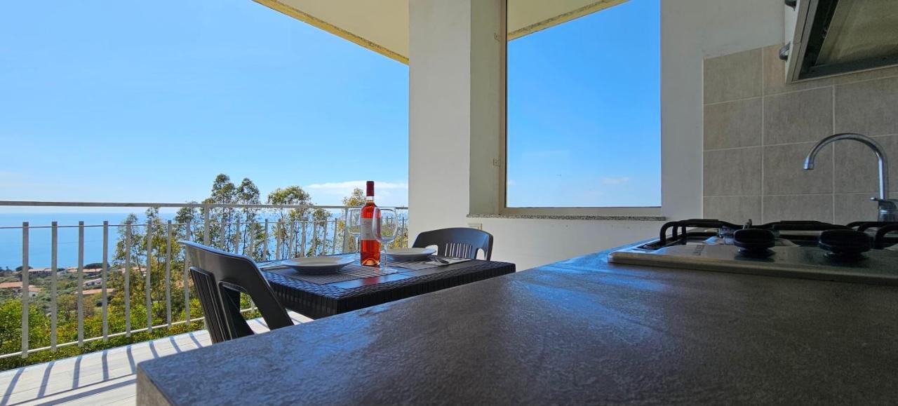 Naturamare Apartments - Piscina Idromassaggio Con Vista Mare Aperta Fino Alle Ore 22-00 Capo Vaticano Bagian luar foto