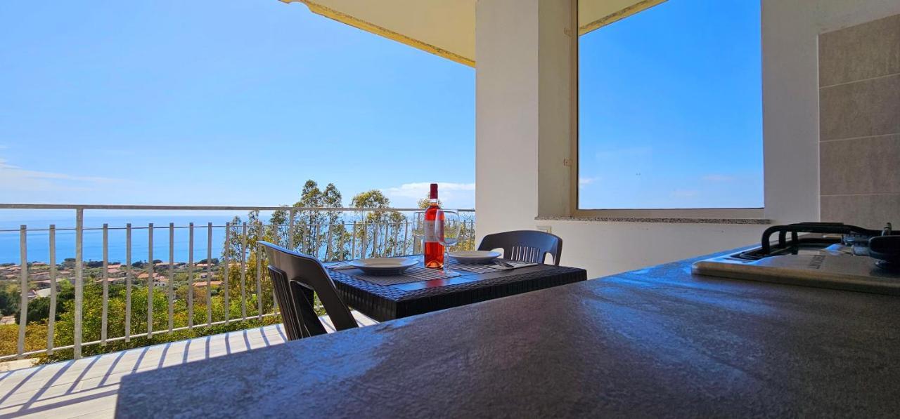 Naturamare Apartments - Piscina Idromassaggio Con Vista Mare Aperta Fino Alle Ore 22-00 Capo Vaticano Bagian luar foto
