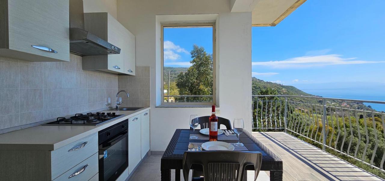 Naturamare Apartments - Piscina Idromassaggio Con Vista Mare Aperta Fino Alle Ore 22-00 Capo Vaticano Bagian luar foto