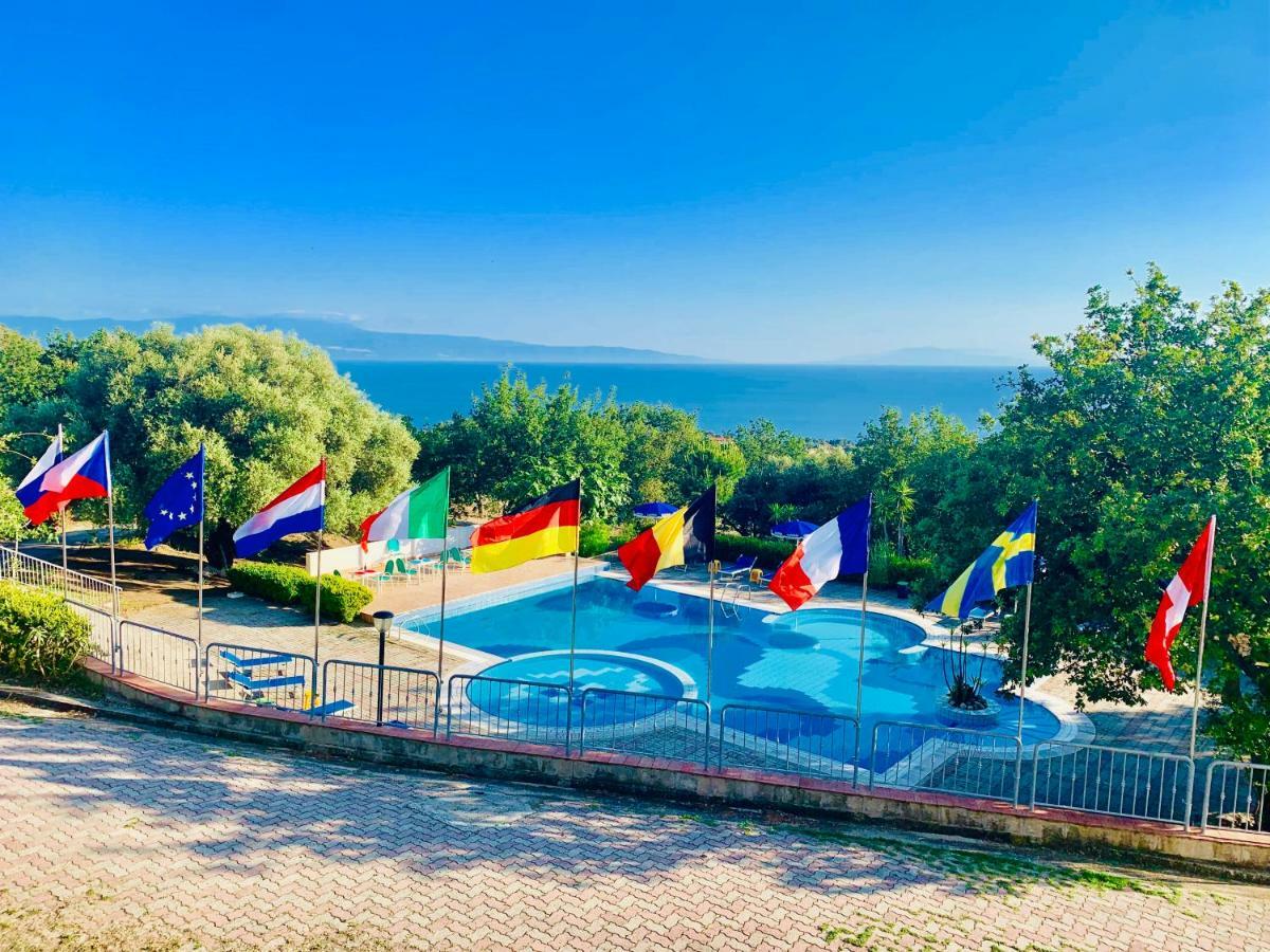 Naturamare Apartments - Piscina Idromassaggio Con Vista Mare Aperta Fino Alle Ore 22-00 Capo Vaticano Bagian luar foto